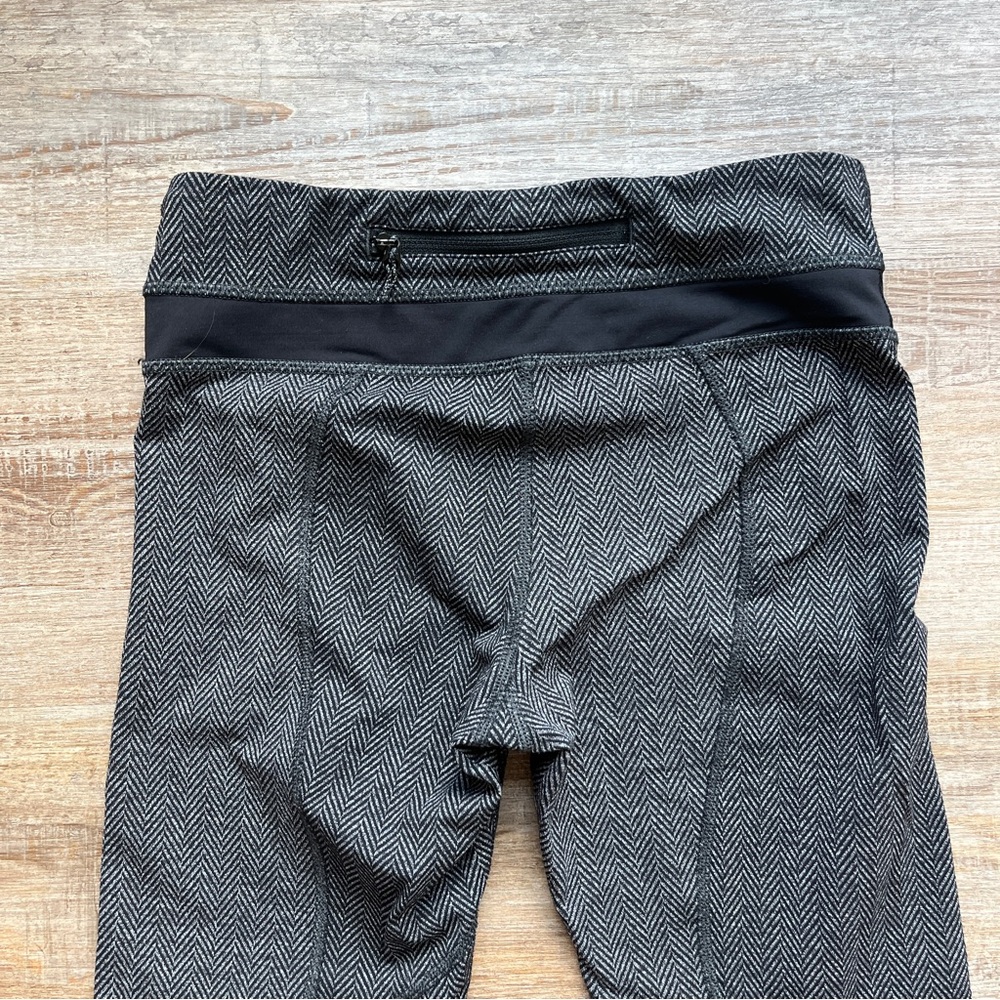 Lululemon Align Cropped Herringbone Leggings 4 EUC 
Gym Workout Activewear - Picture 7 of 9